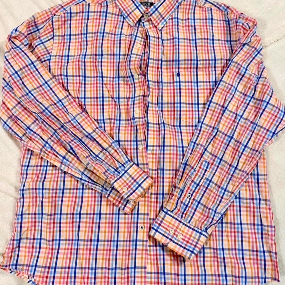 Izod Men's Vibrant Plaid Button-Down Shirt